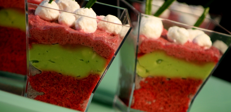 Verrines aux betteraves, avocat et Feta