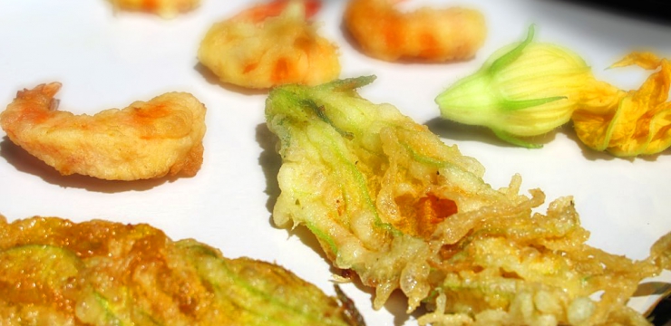 Tempura de fleurs de courgette et de crevettes